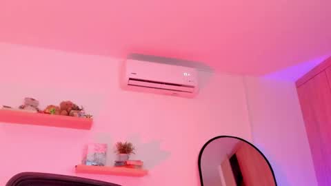 Snapshot of rose__saenz chatting on 10.08.25 Rose Saenz online show from 10.08.25