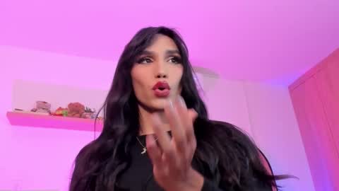 Rose Saenz online show from 11.27.25