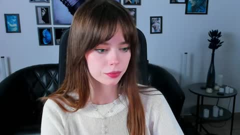 Snapshot of rose__west chatting on 04.03.26 rose__west online show from 04.03.26