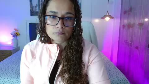 Snapshot of rose_thompson1 chatting on 05.18.26 Rose online show from 05.18.26
