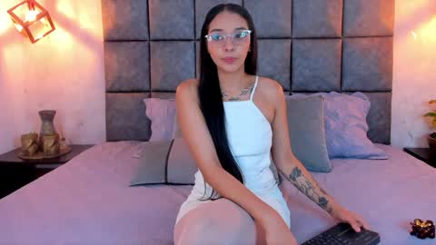 roseaurora online show from 04.29.26