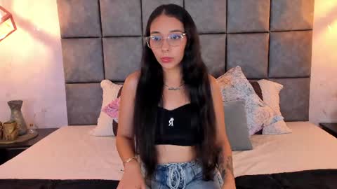 roseaurora online show from 06.15.26