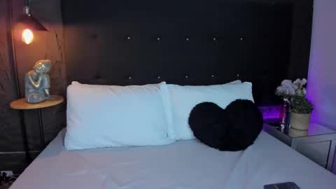 Rose  online show from 11.28.25