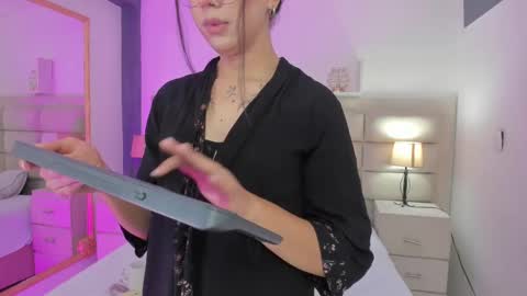 Rose online show from 02.18.25