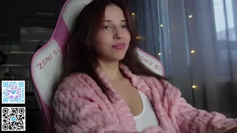 Snapshot of roseess_ chatting on 01.19.25 roseess_ online show from 01.19.25