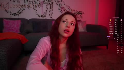 roseess_ online show from 11.08.25