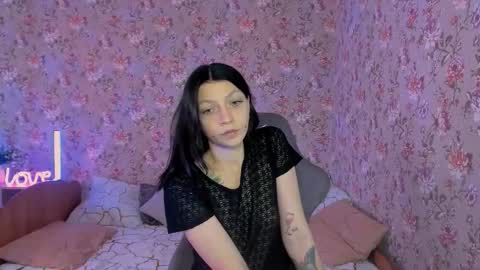 Lola online show from 12.14.25