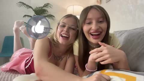 Sophie and Sarah online show from 12.05.25