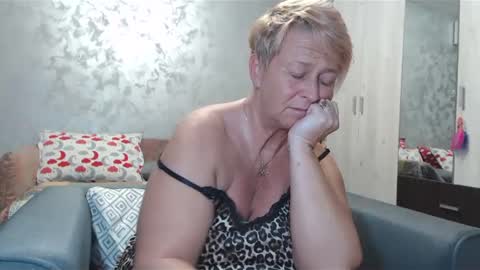 Lovepinklilly online show from 01.30.25