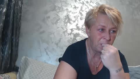 Lovepinklilly online show from 02.18.25