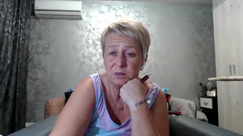 Lovepinklilly online show from 03.12.25