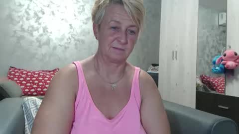 Lovepinklilly online show from 09.30.25