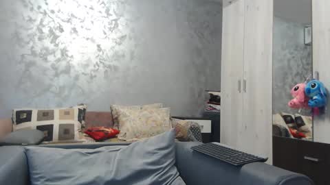 Lovepinklilly online show from 10.16.25