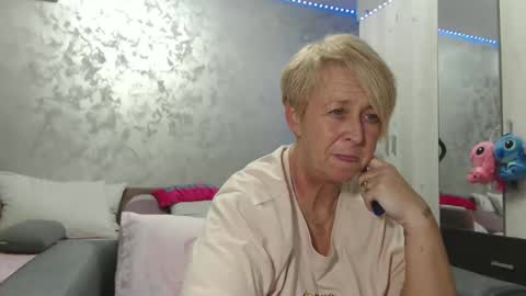 Lovepinklilly online show from 04.22.26