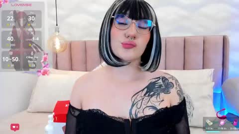Snapshot of rosette_ch chatting on 05.22.26 Rosette ch online show from 05.22.26
