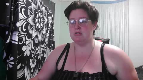 Snapshot of rosey231357695 chatting on 10.09.25 Rosey online show from 10.09.25