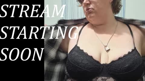 Snapshot of rosey231357695 chatting on 12.01.25 Rosey online show from 12.01.25