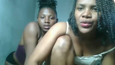 Snapshot of rosia22 chatting on 10.13.25 rosia22 online show from 10.13.25