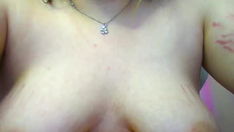 Snapshot of rosienana chatting on 07.02.26 RosieNana online show from 07.02.26
