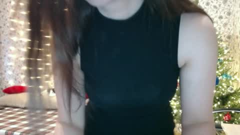 Snapshot of rosierosa chatting on 12.21.24 Rosie is waiting for YOU online show from 12.21.24