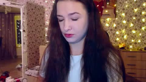 Snapshot of rosierosa chatting on 11.18.25 Rosie is waiting for YOU online show from 11.18.25