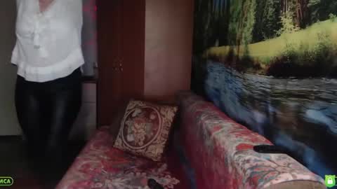 Snapshot of rositasky chatting on 12.26.24 RositaSky online show from 12.26.24