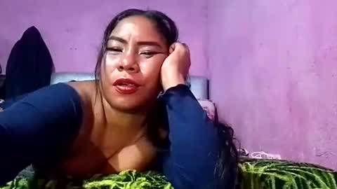 Snapshot of rosmerynava chatting on 12.15.24 rosmerynavarro online show from 12.15.24