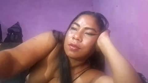 Snapshot of rosmerynava chatting on 01.10.25 rosmerynavarro online show from 01.10.25