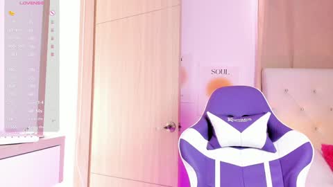Snapshot of rossedaw_ chatting on 12.11.24 Rosse Daw Independent model  online show from 12.11.24