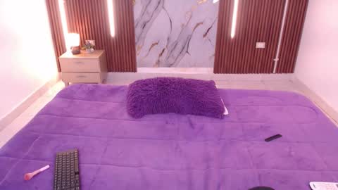 Rossi Hill online show from 01.06.26