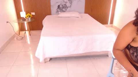 Rossi Hill online show from 03.15.26