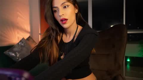 Rossey online show from 10.25.25