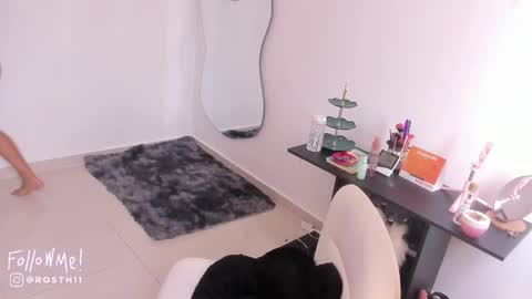 Im Ross   online show from 02.18.25