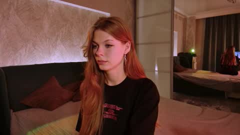 Snapshot of rosy_black_ chatting on 11.06.25 rosy_black_ online show from 11.06.25