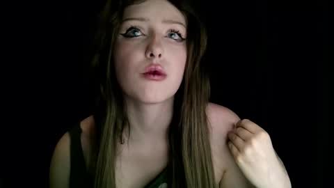 Snapshot of rosy_petal chatting on 01.11.26 rosy_petal online show from 01.11.26