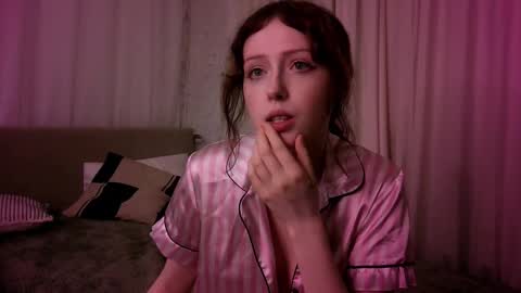 Snapshot of rosy_petal chatting on 02.28.26 rosy_petal online show from 02.28.26