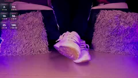 rosyejones online show from 11.20.25