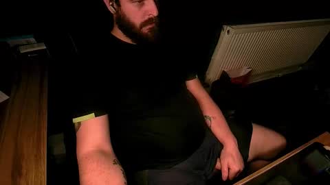 Snapshot of roughwonder chatting on 10.13.25 Luke online show from 10.13.25