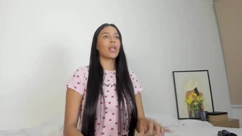 Snapshot of rouse_46 chatting on 12.01.25 Rouse online show from 12.01.25