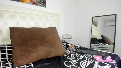 rouse_sexy_hotxx77 online show from 11.09.25