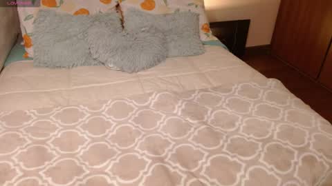 Rouss marie henao  online show from 02.11.25