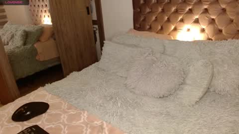 Rouss marie henao  online show from 03.09.25