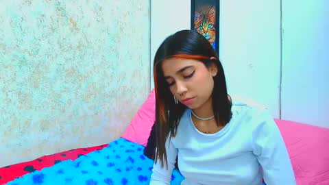 rousse_violet online show from 03.10.25