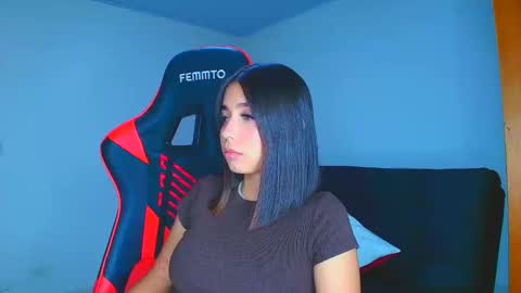 rousse_violet online show from 12.15.25