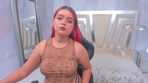 Snapshot of roussmegan chatting on 10.14.25 RoussMegan  online show from 10.14.25