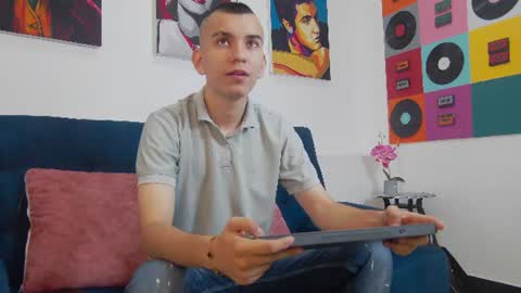Rowan online show from 06.08.26