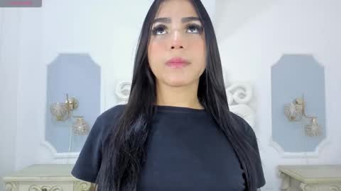 roxana_scott1 online show from 10.14.25