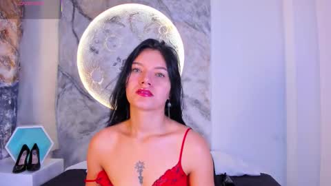 Snapshot of roxanaborns chatting on 10.14.25 roxanaborns online show from 10.14.25