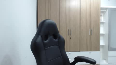 Roxana online show from 12.16.25