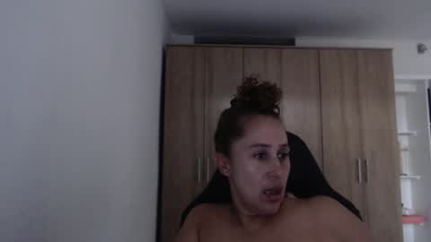 Snapshot of roxanalove7 chatting on 05.02.26 Roxana online show from 05.02.26